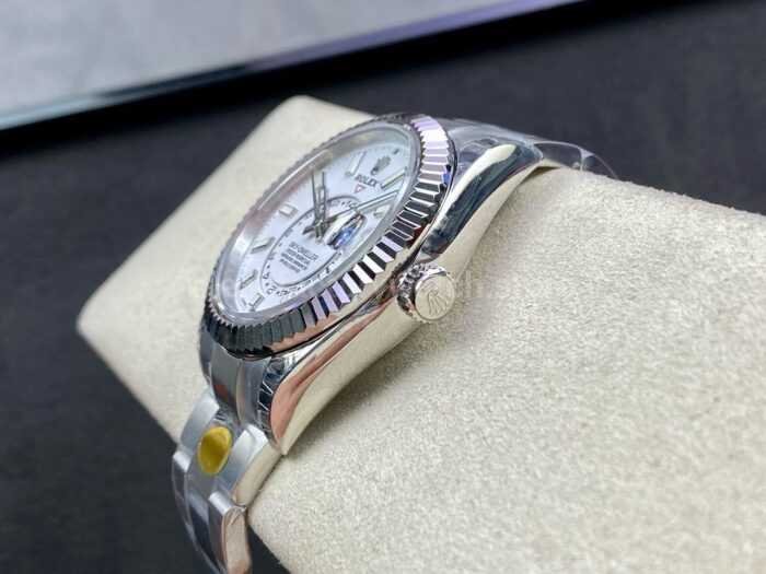 Noob Factory Rolex Sky Dweller 336934 0003 42mm Full 904L White Dial 4 Super Clone Watch,Clean Factory Watch