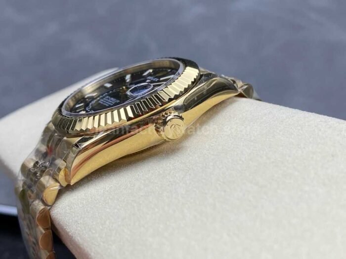 Noob Factory Rolex Sky-Dweller 336938-0005 42mm Full Yellow Gold Black Dial Jubilee - Image 6