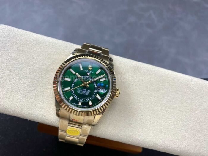 Noob Factory Rolex Sky-Dweller 336938-0007 42mm Yellow Gold Green Dial - Image 5