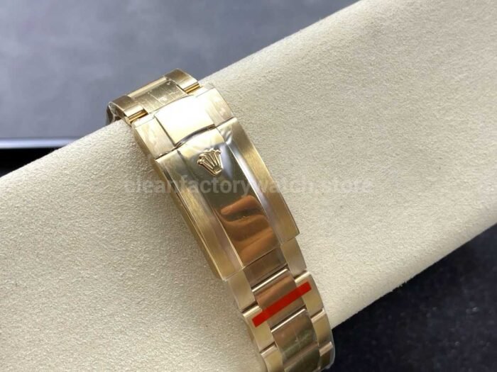 Noob Factory Rolex Sky-Dweller 336938-0007 42mm Yellow Gold Green Dial - Image 9