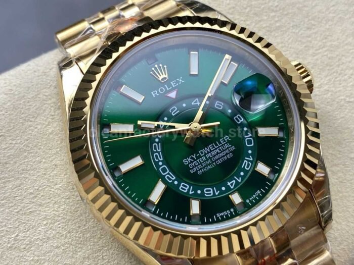Noob Factory Rolex Sky-Dweller 336938-0008 42mm Yellow Gold Green Dial - Image 2