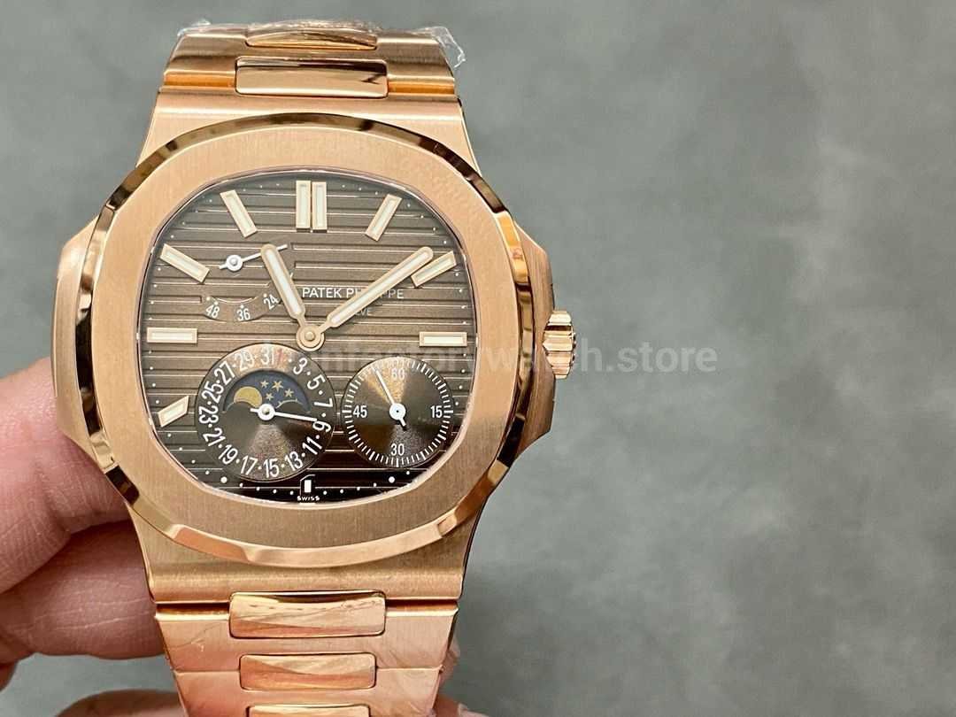 Patek Philippe Modified and customized Nautilus 5712 18k gold-plated Brown Dial