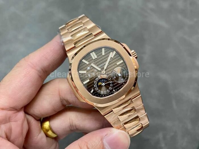 Patek Philippe Modified and customized Nautilus 5712 18k gold-plated Brown Dial - Image 4