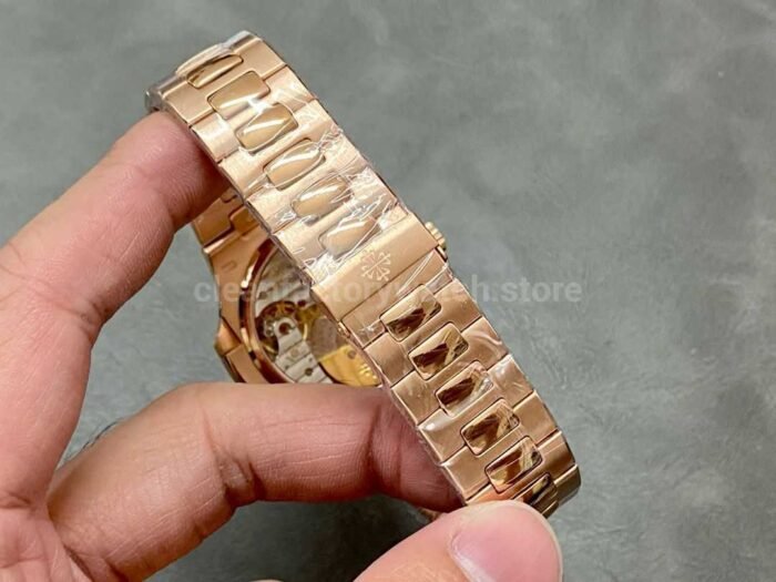 Patek Philippe Modified and customized Nautilus 5712 18k gold-plated Brown Dial - Image 8
