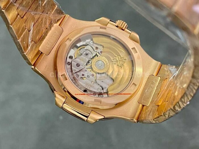 Patek Philippe Modified and customized Nautilus 5711 18k gold-plated Black Dial - Image 7