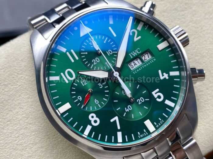 TW Factory IWC Pilot Chronograph IW377726 43mm Arabic Numerals Green Dial Super Clone Watch,Clean Factory Watch