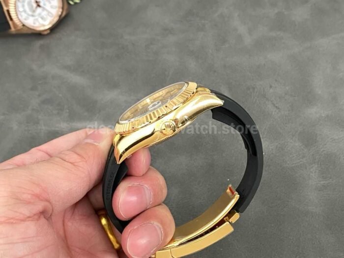 ZF Factory Rolex Sky-Dweller 336238-0001 42mm Yellow Gold Rubber Strap Champagne Dial - Image 6