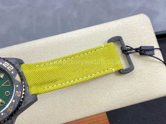DIW Factory Rolex GMT-Master II 126710 Limited Edition 40mm Gold Word Carbon Fiber Artificial Fiber Woven Strap Green Dial - Image 8