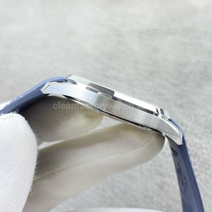 APW Factory Patek Philippe Aquanaut 5168G-001 Blue Rubber Strap Arabic Numerals Blue Dial - Image 4