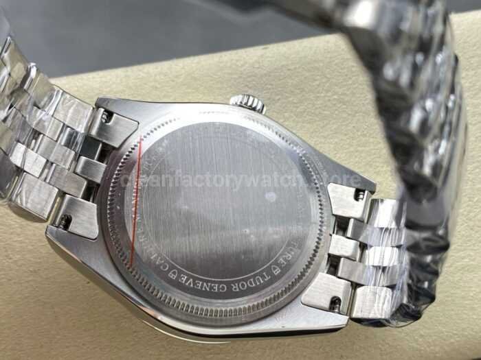 KRF Factory Tudor Black Bay M79660 0001 39mm Full Steel Grey Black Dial 6 Super Clone Watch,Clean Factory Watch