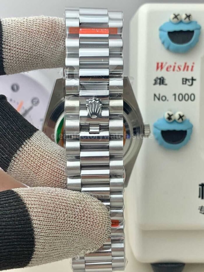 QF Factory Counterweight Rolex Day-Date 228236 Platinum Arabic Numerals Ice Blue Dial - Image 4