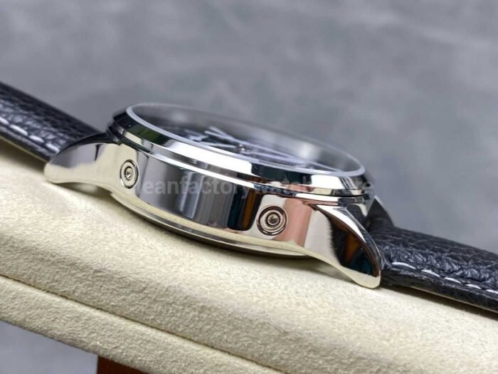 TW Factory Patek Philippe Pilot Travel Time Chronograph 5924G-001 White Gold Arabic Numerals Green Dial - Image 5