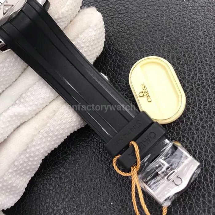 VS Factory Omega Seamaster Diver 300M 210.32.42.20.01.002 42mm Rubber Strap Black Dial - Image 8