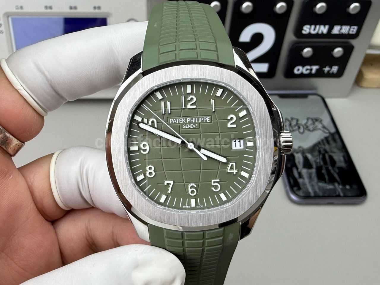 3K Factory Patek Philippe Aquanaut 42.2mm 5168G-010 White Gold，Avocado Green Rubber Strap Avocado Green Dial