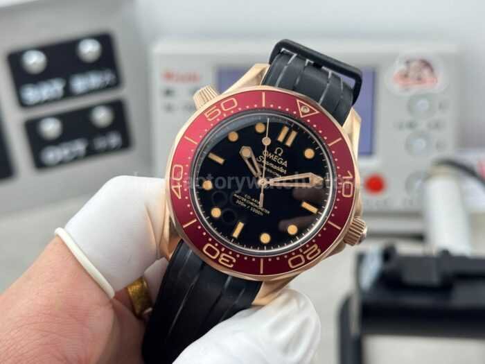 OVS Factory Omega Seamaster Diver 300M 210.90.42.20.01.003 42mm Rubber Strap Black Dial - Image 4