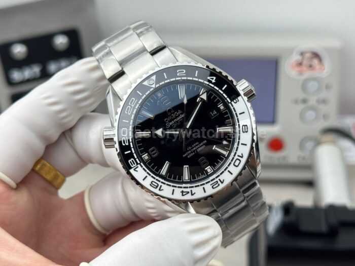 OVS Factory Omega Seamaster Planet Ocean 215.30.44.22.01.001 43.5mm Full Steel Black Dial - Image 4