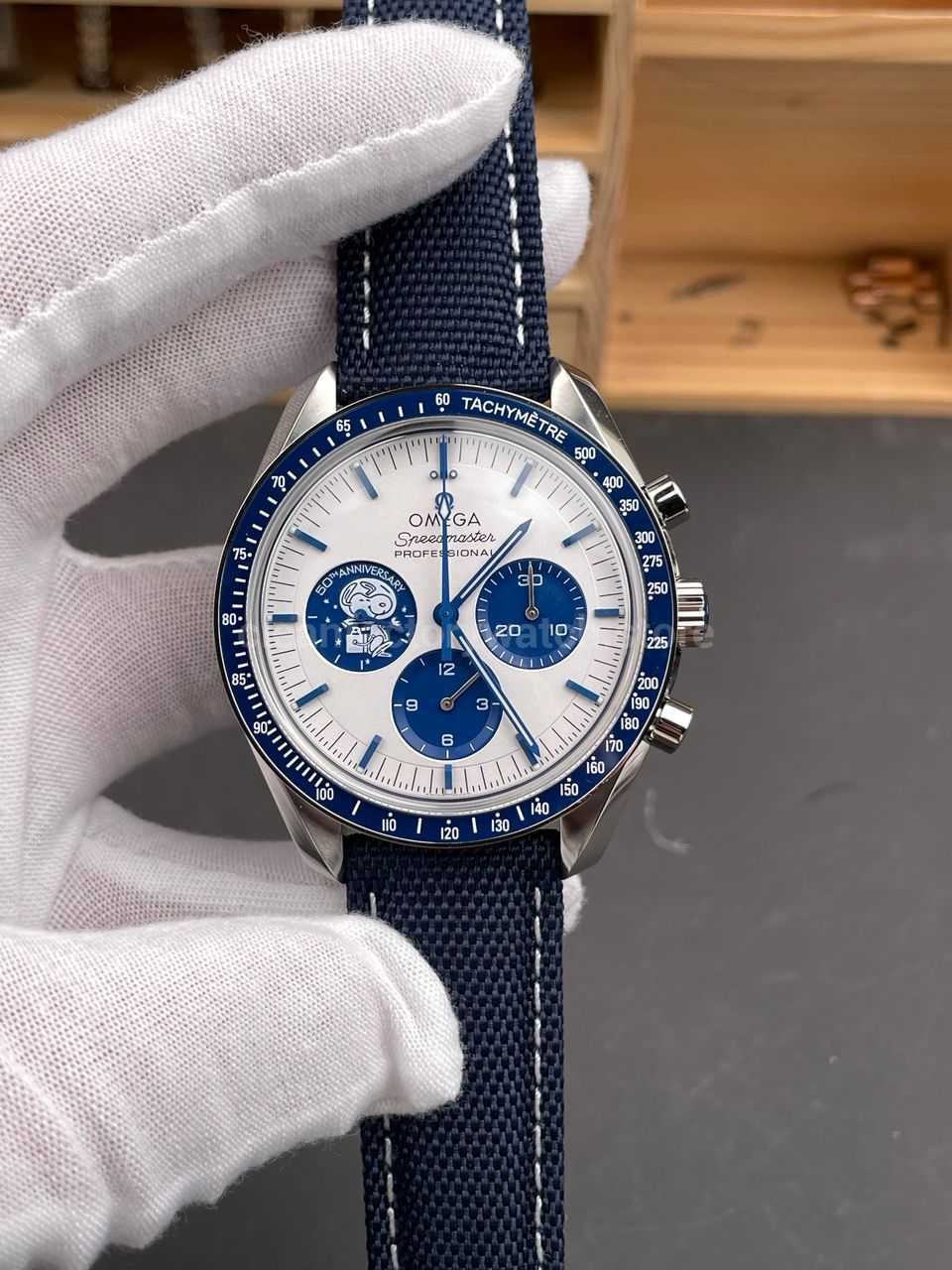 SMF Factory Omega Speedmaster Silver Snoopy Award 310.32.42.50.02.001 42mm Steel Canvas Strap White Dial