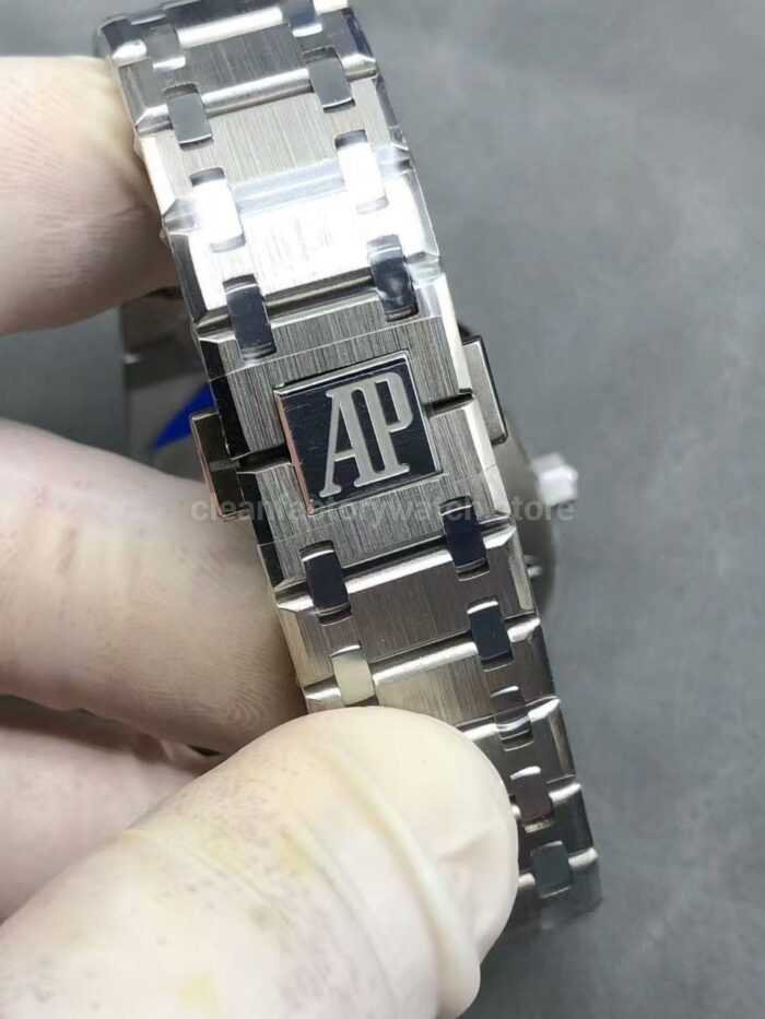ZF Factory Audemars Piguet Royal Oak Jumbo 16202XT.OO.1240XT.01 Extra Thin 39mm Titanium Red Dial - Image 8