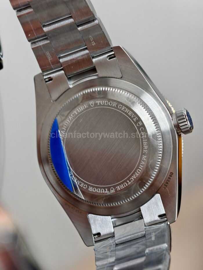 ZF Factory Tudor Black Bay 68 M7943A1A0NU-0001 43mm Blue Dial - Image 6