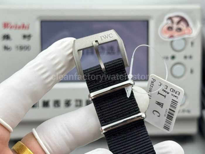 AOF Factory IWC Pilot IW326905 41mm Ceramic Textile Strap White Dial - Image 9