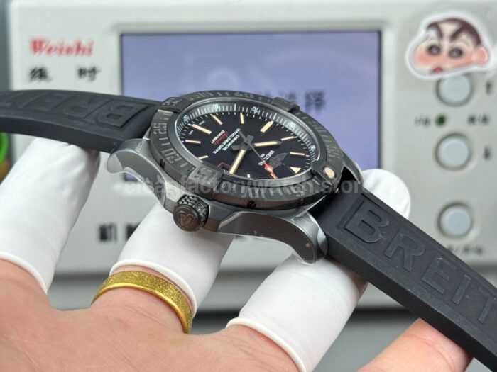 GF Factory Breitling Avenger Blackbird V17311101B1W1 44mm Titanium Rubber Strap Black Dial - Image 6