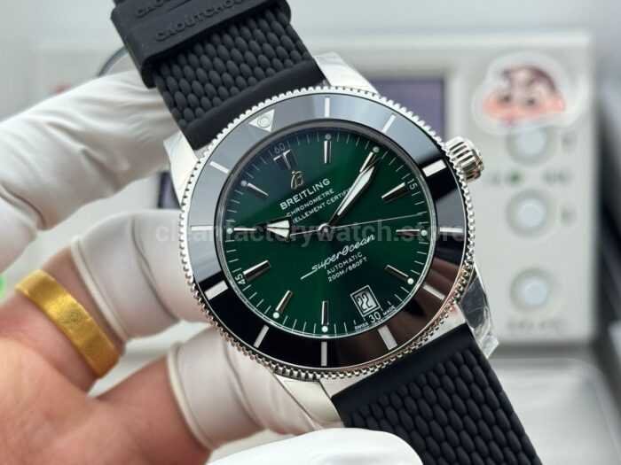 GF Factory Breitling Superocean Heritage B31 AB3111361L1A1 42mm Steel Rubber Strap Green Dial - Image 4