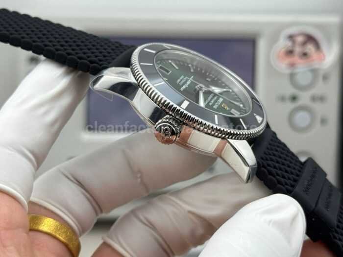 GF Factory Breitling Superocean Heritage B31 AB3111361L1A1 42mm Steel Rubber Strap Green Dial - Image 7