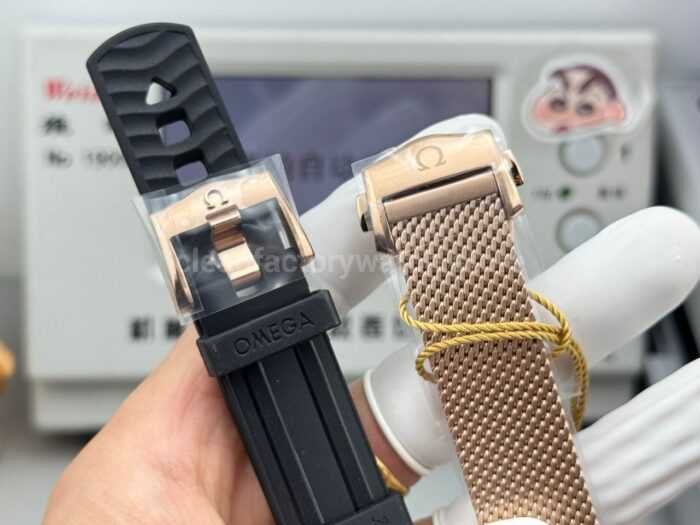 N1 Factory Omega Seamaster Diver 300M 210.90.42.20.01.003 42mm Bronze  Black Dial - Image 8