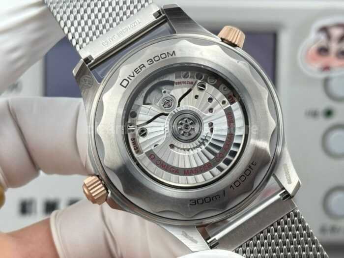 N1 Factory Omega Seamaster Diver 300M 210.90.42.20.10.001 42mm Green Dial - Image 7