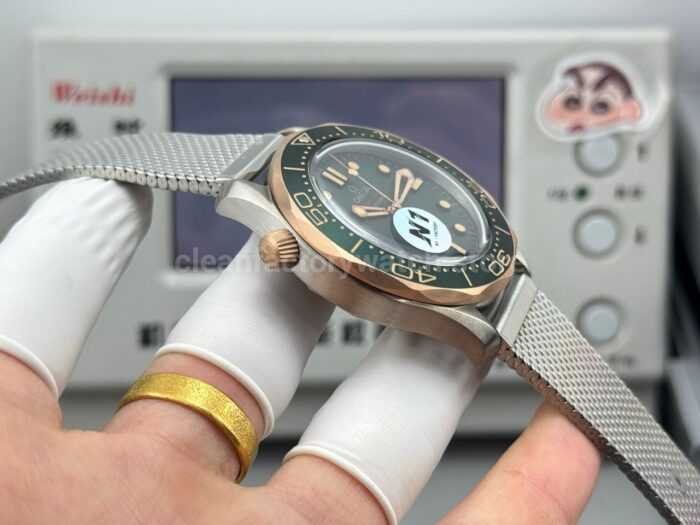N1 Factory Omega Seamaster Diver 300M 210.90.42.20.10.001 42mm Green Dial - Image 5