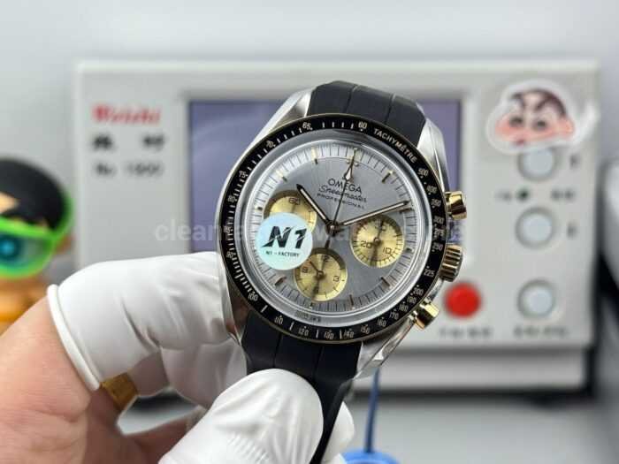N1 Factory Omega Speedmaster Professional Moonwatch 310.20.42.50.02.001 Yellow Gold Rubber Strap Silver Dial - Image 4