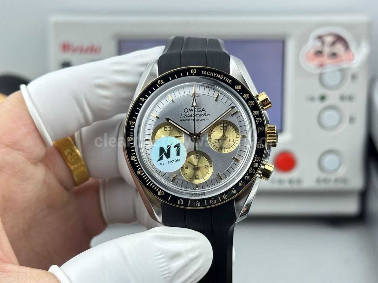N1 Factory Omega Speedmaster Professional Moonwatch 310.20.42.50.02.001 Yellow Gold Rubber Strap Silver Dial