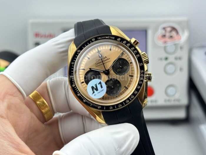 N1 Factory Omega Speedmaster Professional Moonwatch 310.62.42.50.99.001 Yellow Gold Rubber Strap Pink Dial - Image 4