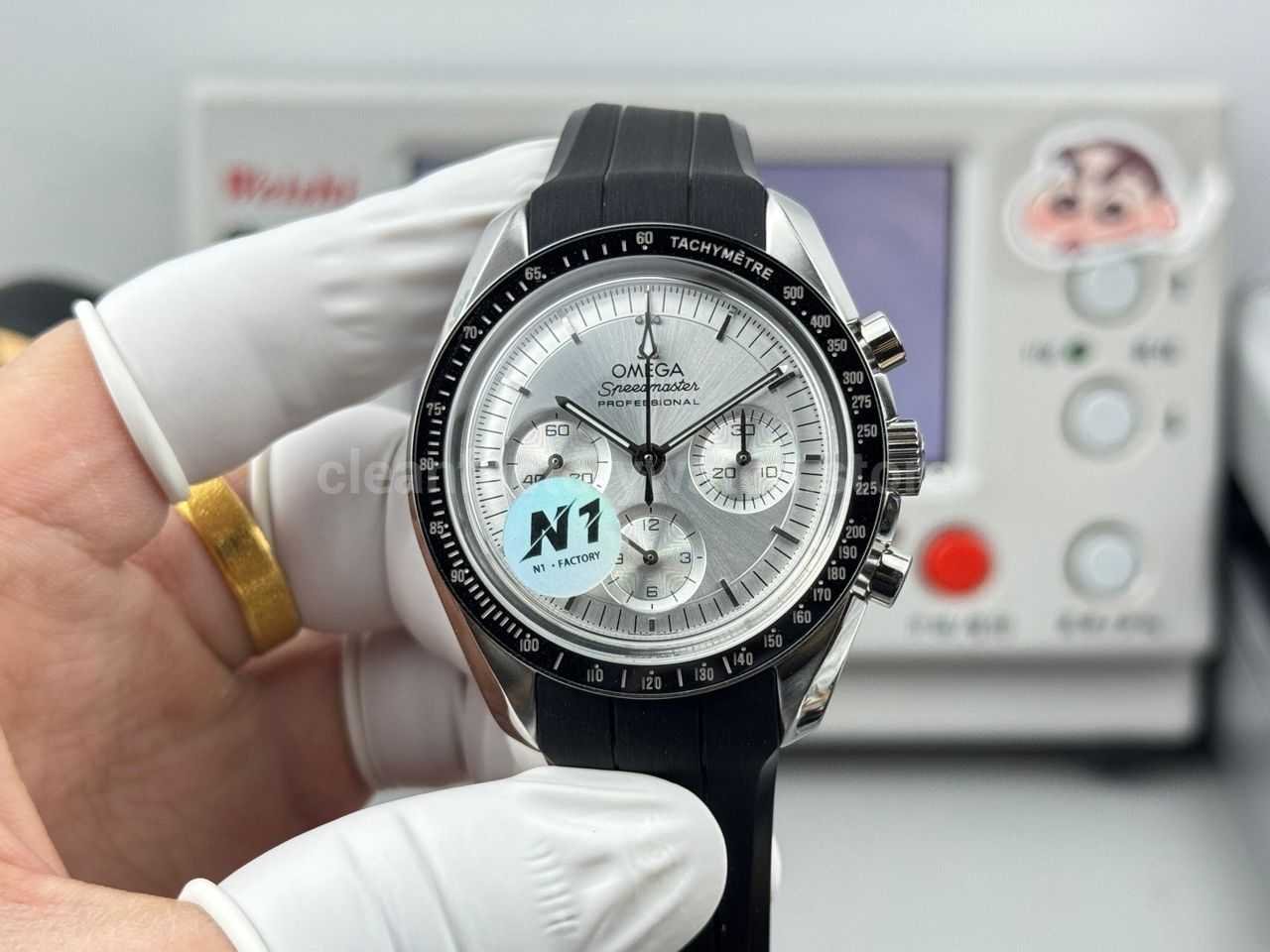 N1 Factory Omega Speedmaster Professional Moonwatch 310.63.42.50.02.001 Steel Rubber Strap Silver Dial