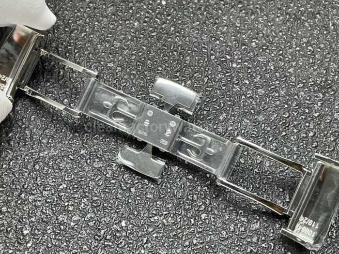 P1 Factory Patek Philippe Aquanaut 5968G-001 42mm White Gold Blue Rubber Strap Arabic Numerals Blue Dial - Image 9