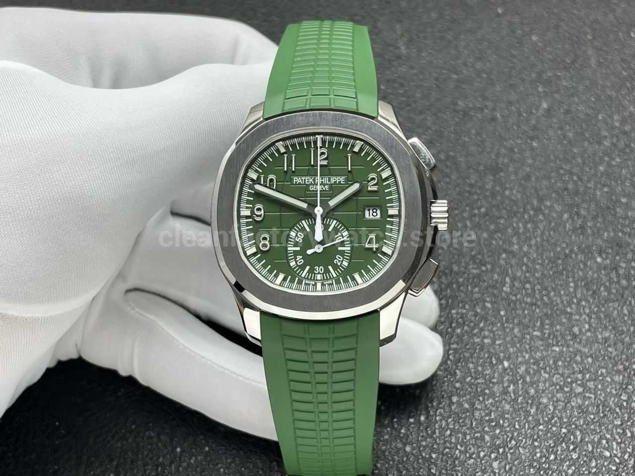 P1 Factory Patek Philippe Aquanaut 5968G-010 42mm White Gold Green Rubber Strap Green Dial