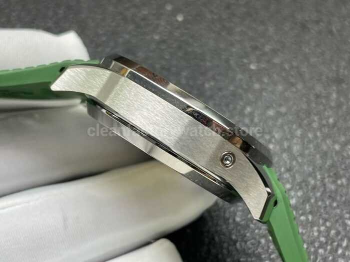 P1 Factory Patek Philippe Aquanaut 5968G-010 42mm White Gold Green Rubber Strap Green Dial - Image 5