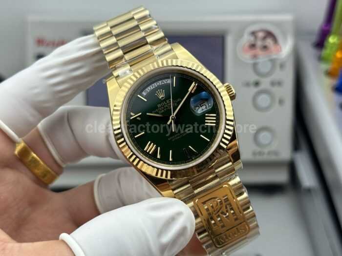 PPM Factory Counterweight Rolex Day-Date 228238-0069 40mm Full Yellow Gold Roman Number Green ombré Dial - Image 2