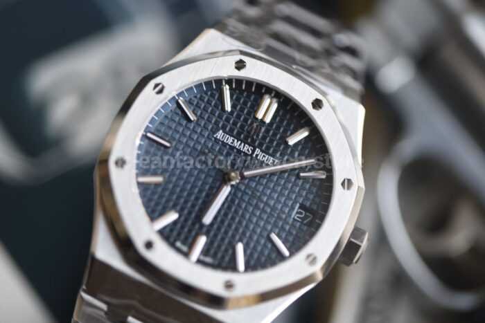 VS Factory Audemars Piguet Royal Oak Selfwinding 41mm 15500ST.OO.1220ST.01 Blue Dial - Image 3