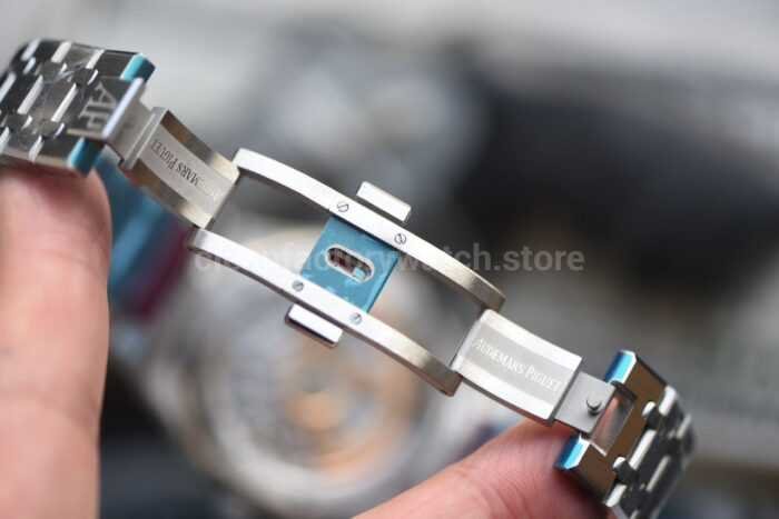 VS Factory Audemars Piguet Royal Oak Selfwinding 41mm 15500ST.OO.1220ST.01 Blue Dial - Image 9