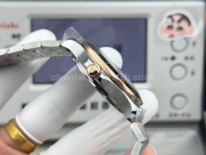 OR Factory Omega Seamaster Diver 300M 210.20.42.20.01.001 42mm Half Rose Gold Black Dial - Image 5