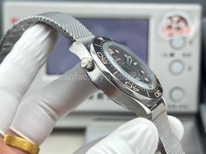 OR Factory Omega Seamaster Diver 300M 210.90.42.20.01.001 42mm Titanium Black Dial - Image 5