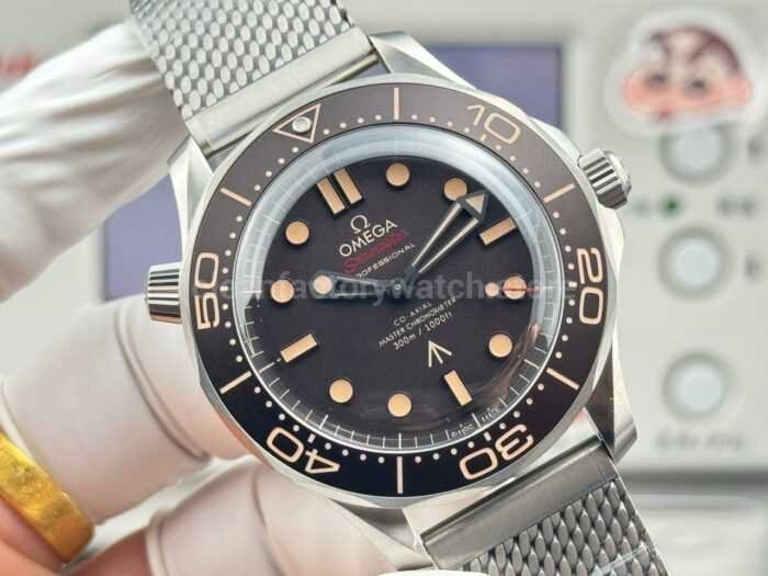 OR Factory Omega Seamaster Diver 300M 210.90.42.20.01.001 42mm Titanium Black Dial - Image 4