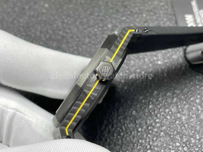 DIW Factory Audemars Piguet Royal Oak 15500 VOIDLINE 41mm Carbon Fiber Green Line Rubber Strap Black Dial - Image 6