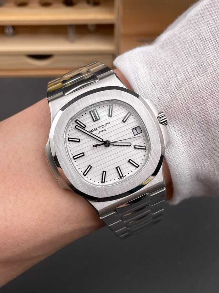 BBF Factory Patek Philippe Nautilus 5711/1A 011 40mm Full Steel White Dial - Image 4