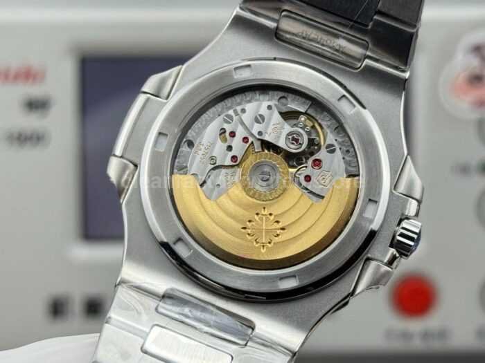 E7 Factory Patek Philippe Emerald Nautilus 5711 40mm Full Platinum Red Diamond Bezel Diamond Dial - Image 7