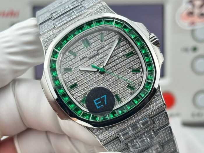 E7 Factory Patek Philippe Emerald Nautilus 5711-130P-001 40mm Full Diamond Bezel  Platinum Gray Dial - Image 4