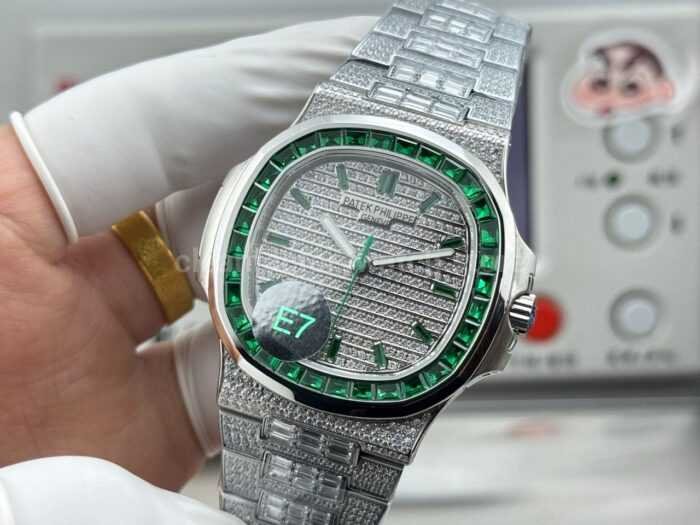 E7 Factory Patek Philippe Emerald Nautilus 5711-130P-001 40mm Full Diamond Bezel  Platinum Gray Dial - Image 3