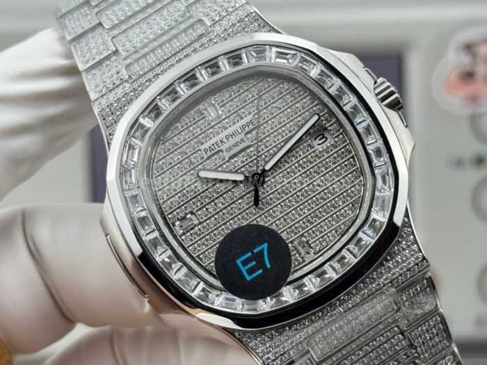 E7 Factory Patek Philippe Nautilus 5711 40mm White Gold Baguette Diamond Bezel Diamond Dial - Image 4