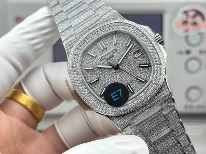 E7 Factory Patek Philippe Nautilus 5711 40mm White Gold Diamond Bezel Diamond Silver Dial - Image 2